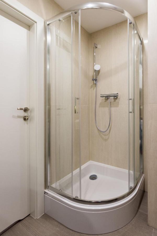 Luxury Apartments Nearto Main Square Krakau Buitenkant foto